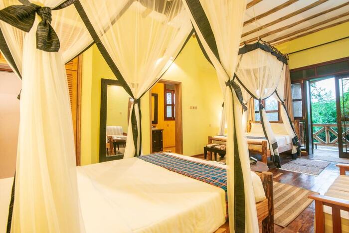 Buffalo Safari Lodge